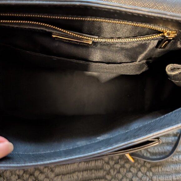 Authentic Ferragamo Carrie Bow Black Satchel Bag Crossbody Calfskin Leather - Picture 9 of 11